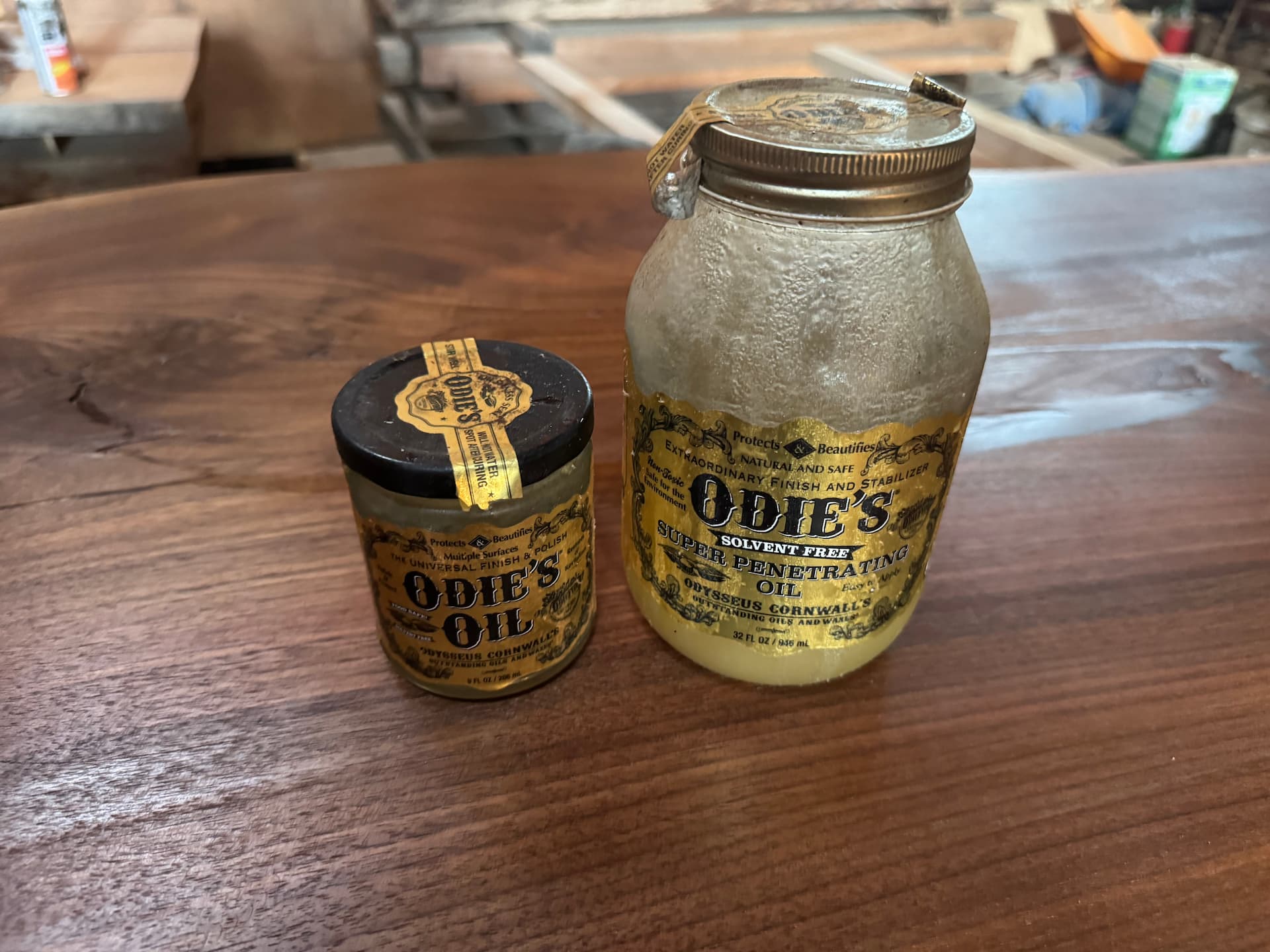 Odie’s Oil（オーディーズオイル）と天板