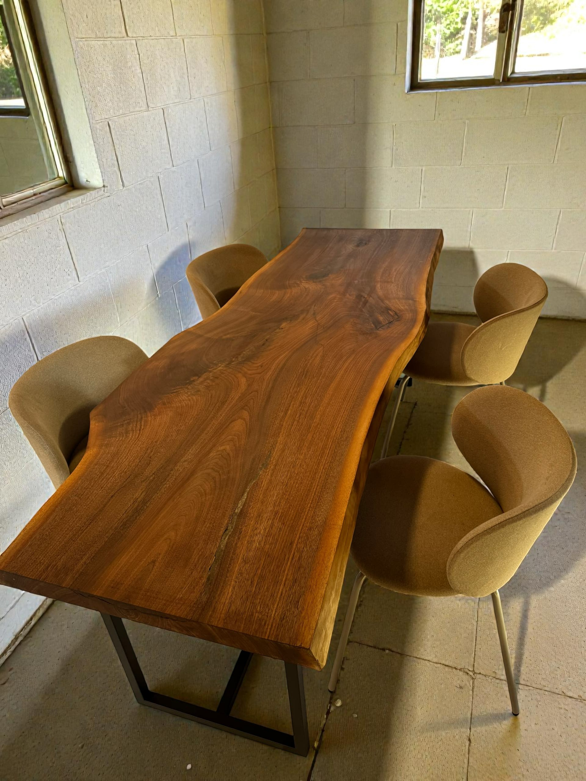 ウォールナット一枚板