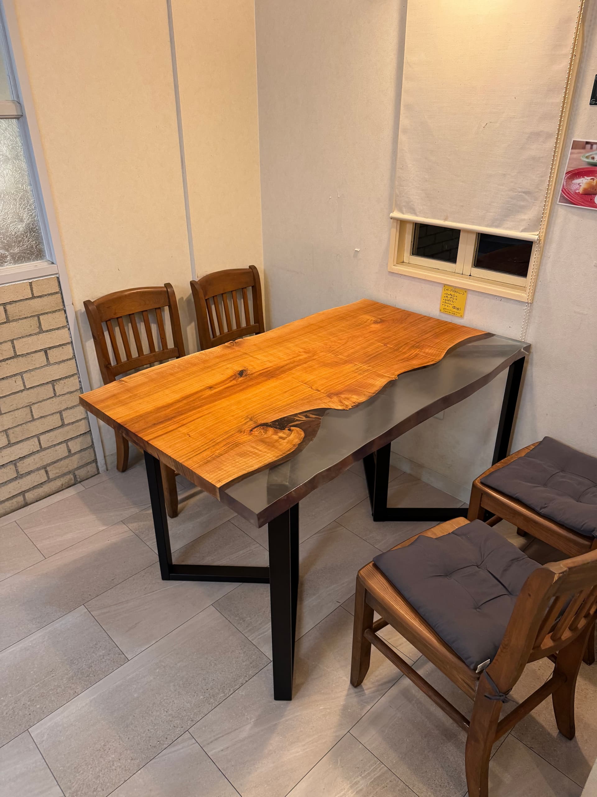 桜×レジンテーブル 4人掛け