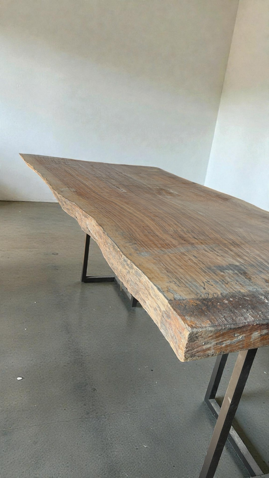 ユーカリ一枚板 詳細3